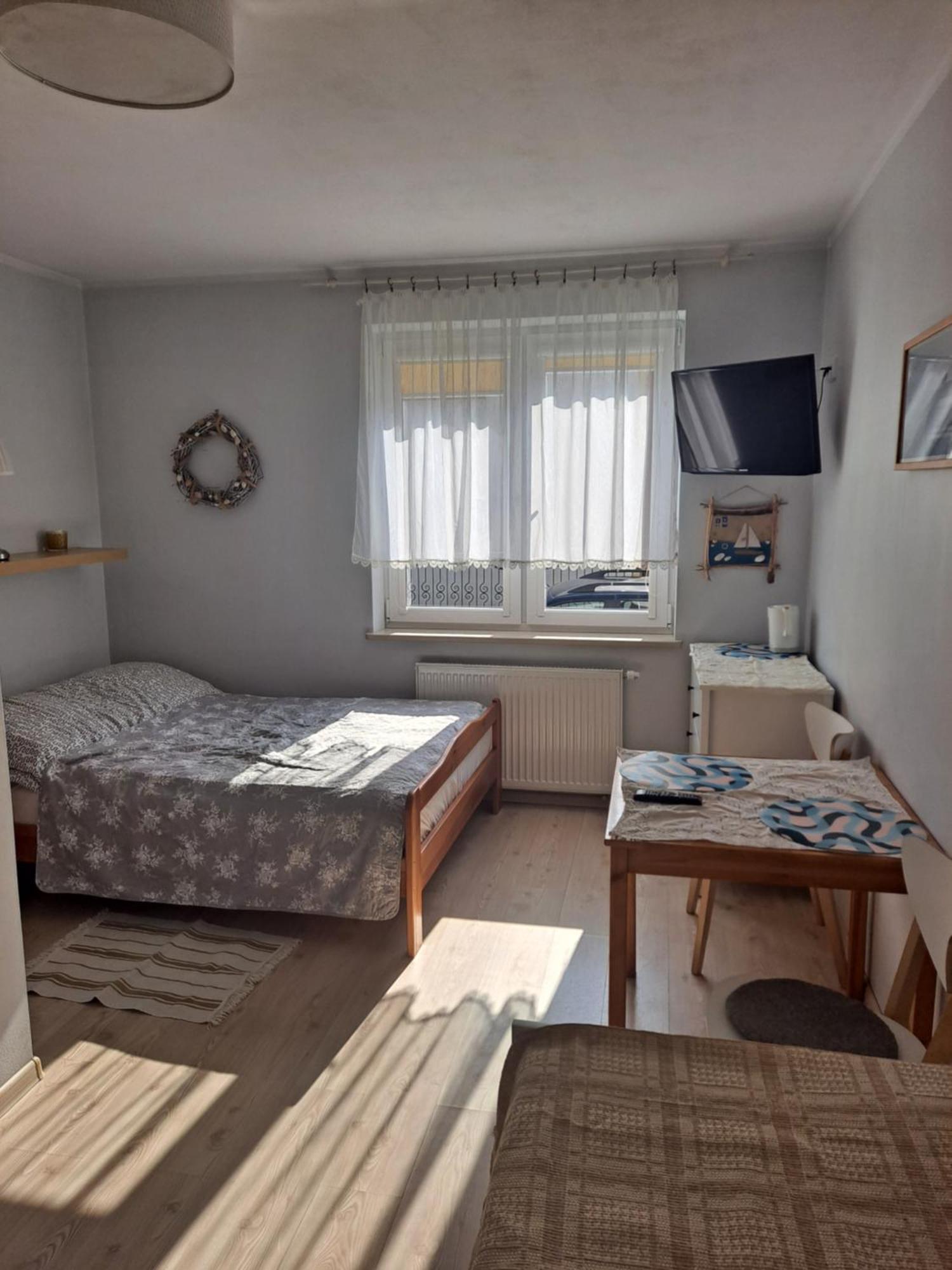 Apartament Pokoje U Franka Jastarnia Exterior foto