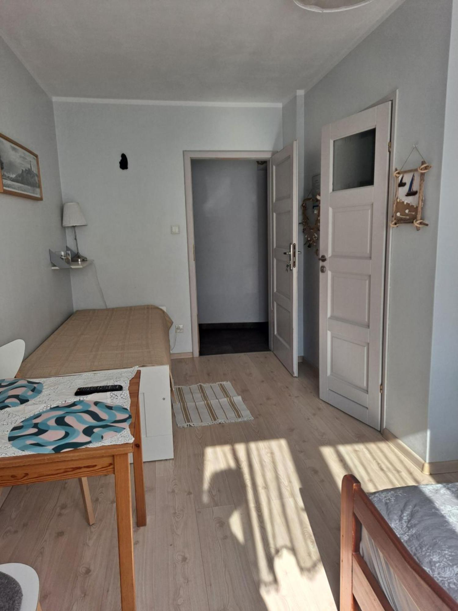 Apartament Pokoje U Franka Jastarnia Exterior foto